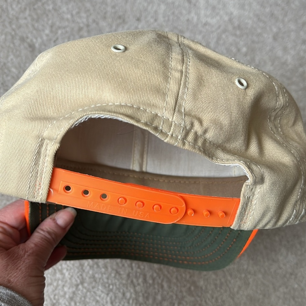 ⚠️Hunter’s orange SnapBack - Picture 3 of 4